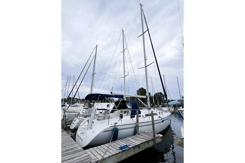 Just Cause Yacht Photos Pics 2007 Catalina 350 MkII starboard quarter