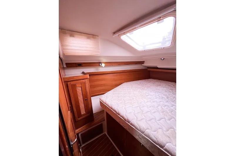 Just Cause Yacht Photos Pics Master cabin forward port side view