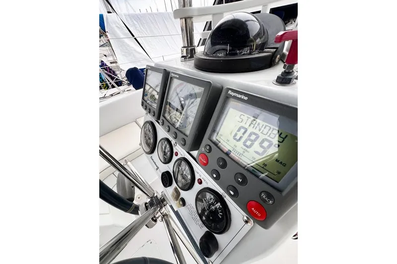 Just Cause Yacht Photos Pics Raymarine and engine control displays