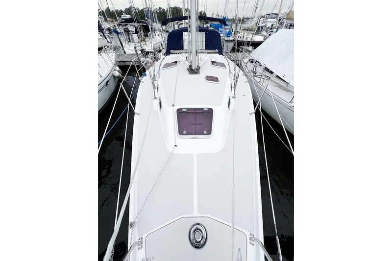 Just Cause Yacht Photos Pics Bow area view of deck and rigging