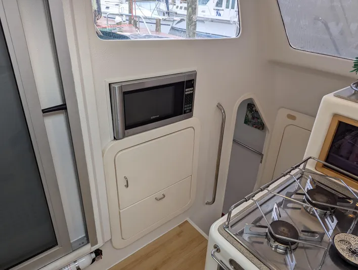 Seaesta Yacht Photos Pics 