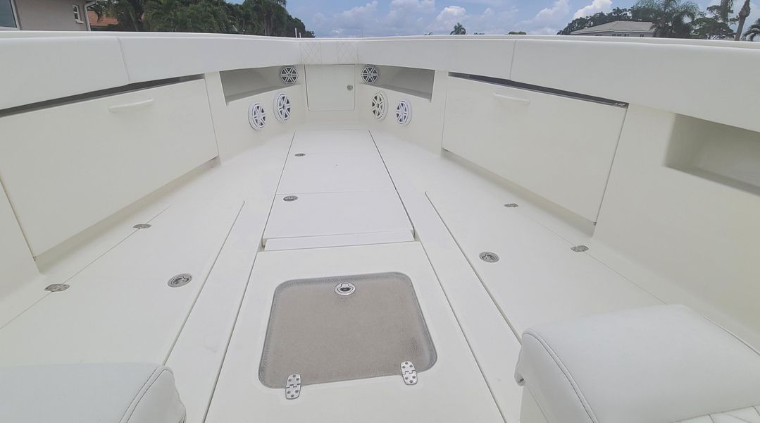 2016 SeaVee 390z Center Console