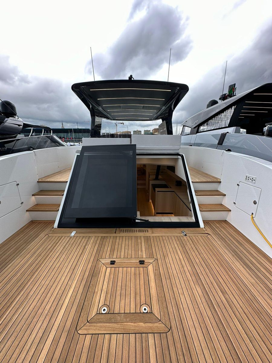 2024 MandaYachts 49 