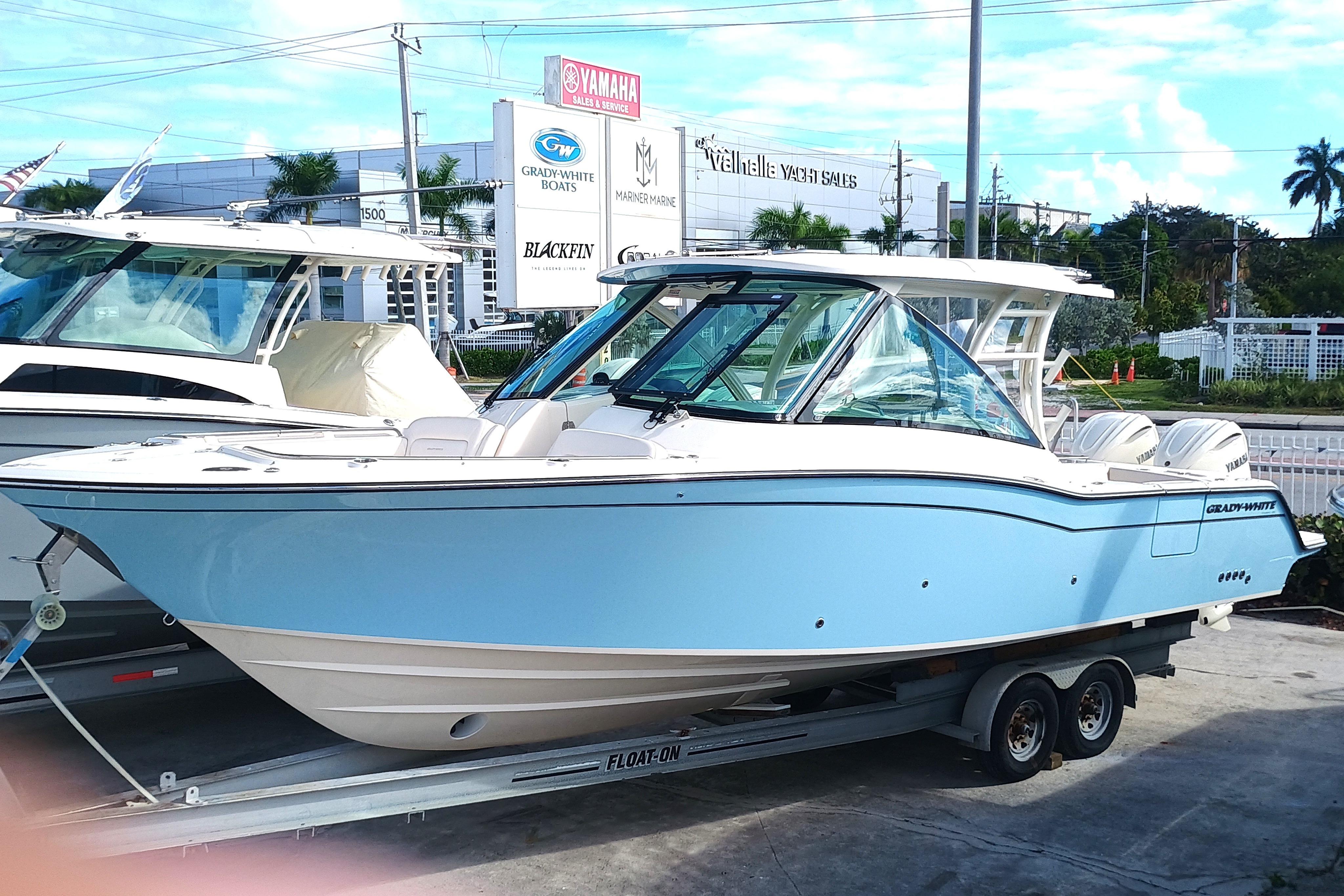 2026 Grady-White Freedom 325 - Image 2