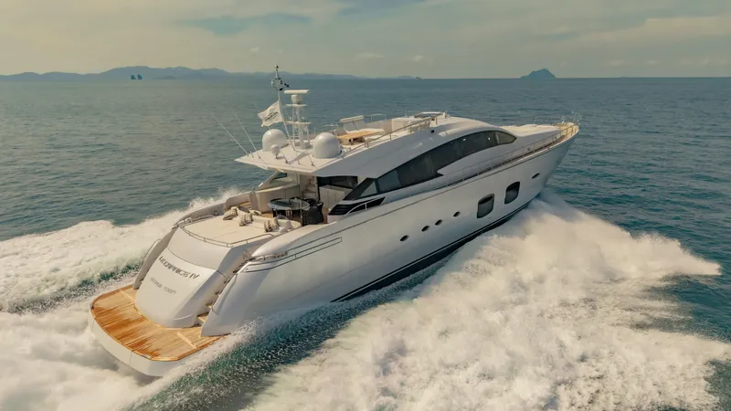 Le Caprice IV Yacht Photos Pics Luxury Pershing 108 yacht cruising on open sea, 2011 model.