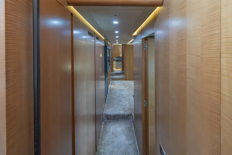 Le Caprice IV Yacht Photos Pics 