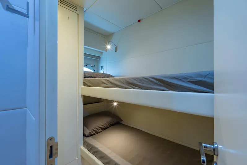 Le Caprice IV Yacht Photos Pics 