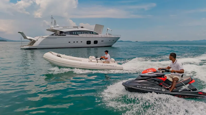 Le Caprice IV Yacht Photos Pics 