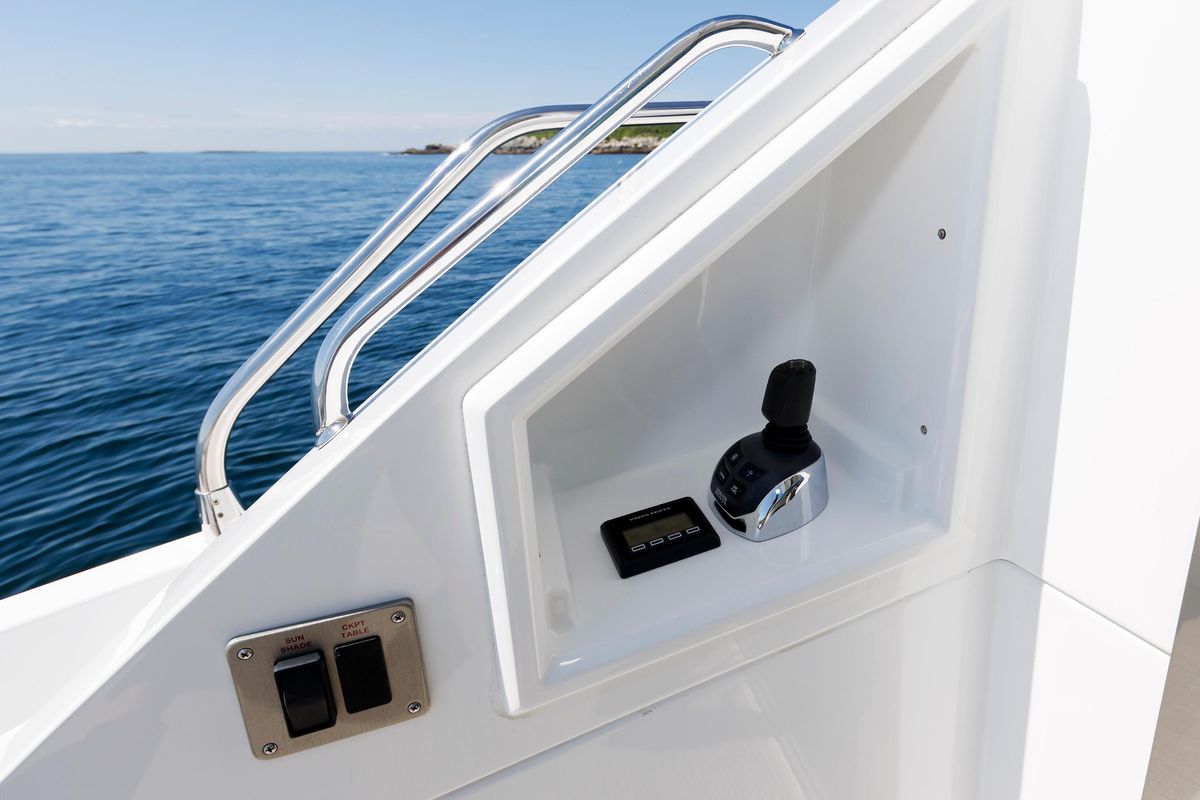 2021 Cruisers Yachts 50 