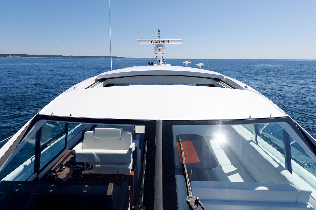 2021 Cruisers Yachts 50 