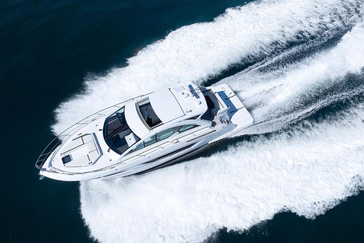 2021 Cruisers Yachts 50 
