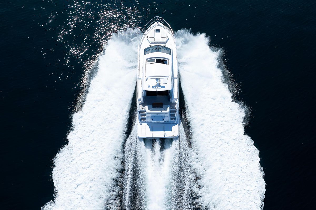 2021 Cruisers Yachts 50 