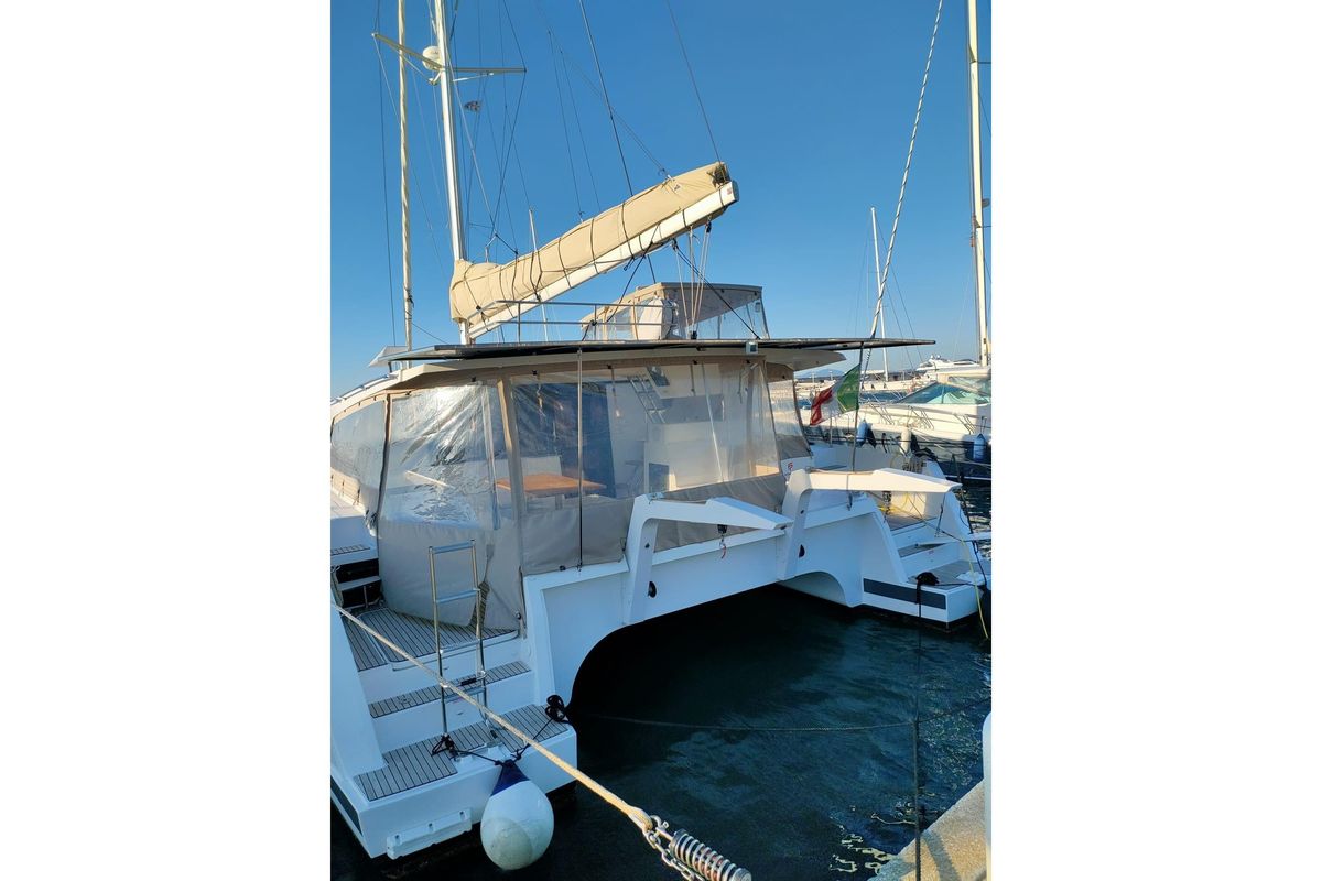 2021 Fountaine Pajot 45 
