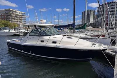 Pursuit 3100 Offshore