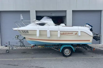 2006 Quicksilver 510 Cruiser