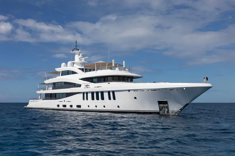 Moonstone Yacht Photos Pics 