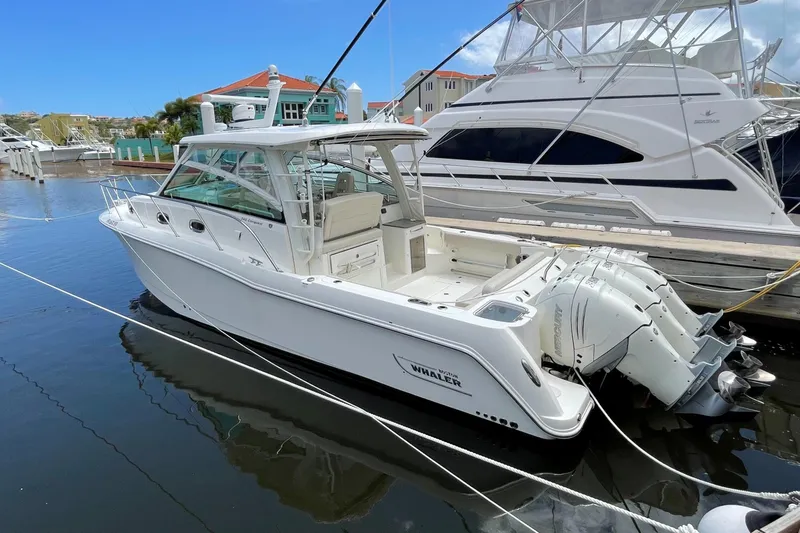 El Fuego Yacht Photos Pics Side View