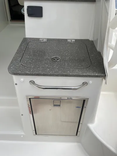 El Fuego Yacht Photos Pics Cooler on Top