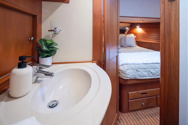 Best Ever (name Reserved) Yacht Photos Pics Master Head