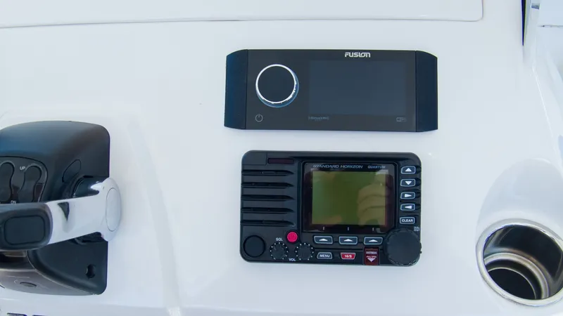 R&r Yacht Photos Pics Intrepid 400 Cuddy 2017 console with Fusion and Standard Horizon devices.