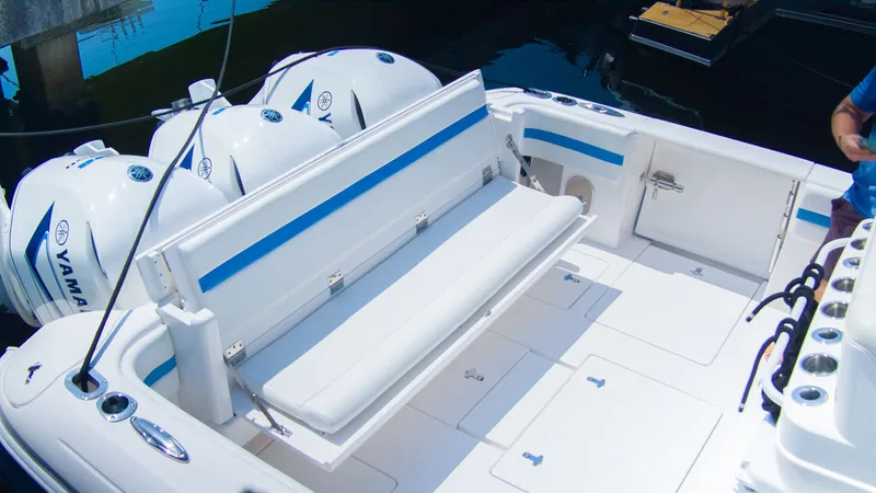 R&r Yacht Photos Pics Intrepid 400 Cuddy 2017 with Yamaha engines and seating bench.
