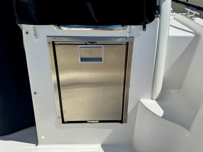  Yacht Photos Pics Stainless steel hatch on 2018 Boston Whaler 285 Conquest boat.