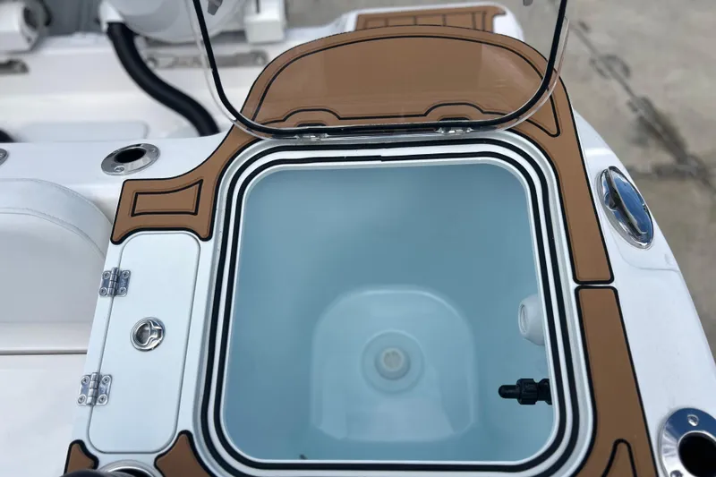  Yacht Photos Pics Livewell on 2026 Sea Fox 268 Commander boat, open lid, brown trim.