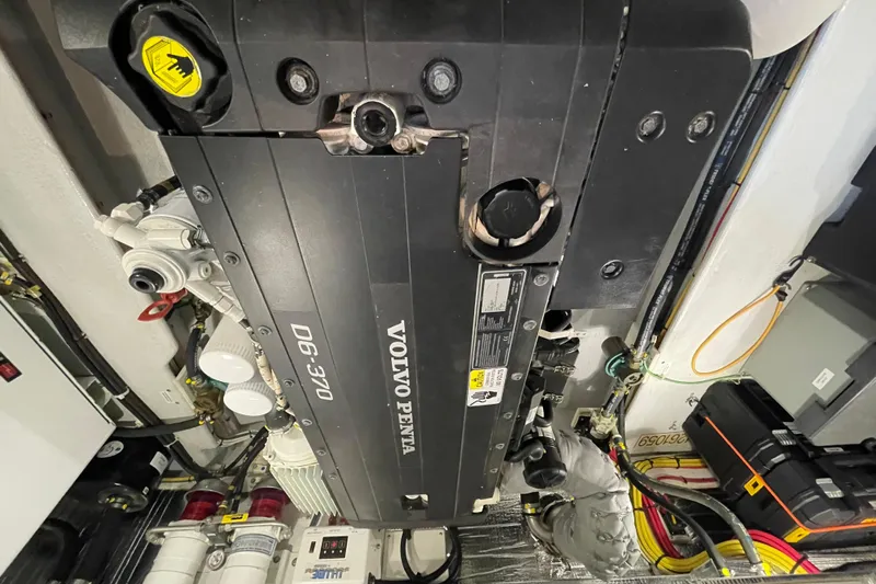 Spray Yacht Photos Pics Volvo Penta D6-370 engine in 2015 Nordic Tug 39 boat, detailed view.