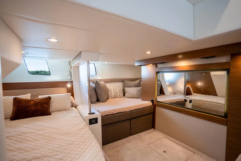 Chassan Yacht Photos Pics Luxurious 2016 Cruisers Cantius yacht cabin with elegant bedding and modern design.