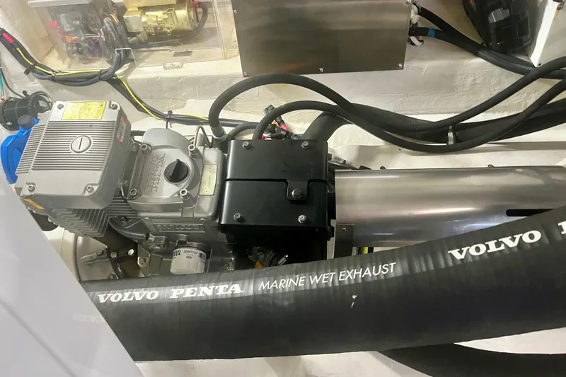 Chassan Yacht Photos Pics Engine room of 2016 Cruisers Yachts 45 Cantius with Volvo Penta marine exhaust system.