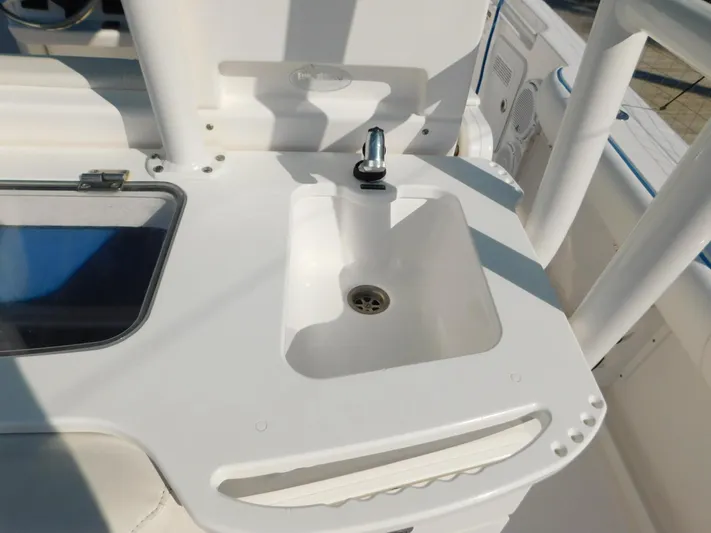  Yacht Photos Pics 2016 Everglades 355 Center Console boat sink and faucet detail.