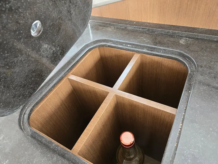 Precious Time Yacht Photos Pics Built-in bottle storage on 2017 Sea Ray Sundancer 400 yacht.