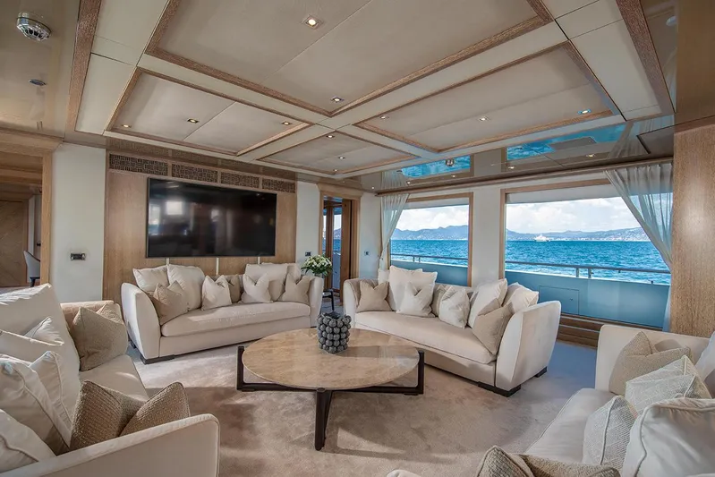 Friendship Yacht Photos Pics 