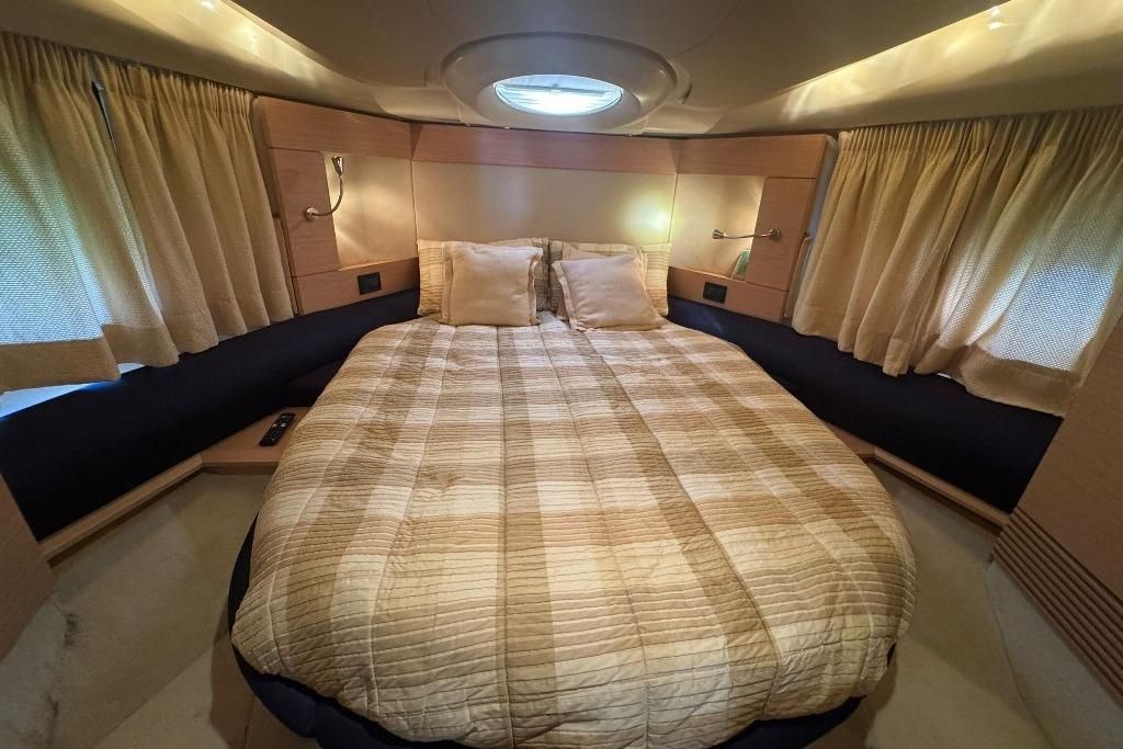 2008 Azimut 42 