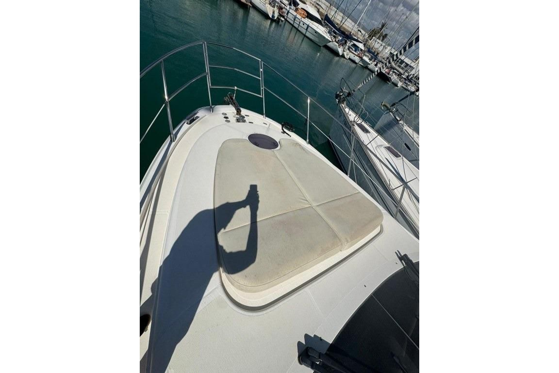 2008 Azimut 42 