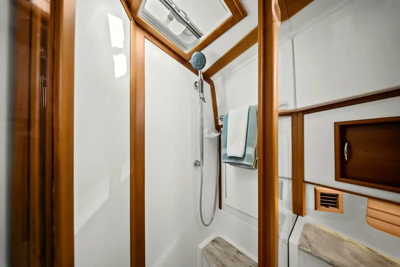 Rowe Boat Yacht Photos Pics 2018 Sabre 48 Salon Express shower with wood accents and skylight.