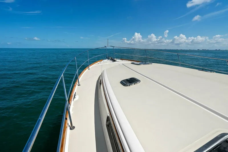 Rowe Boat Yacht Photos Pics 2018 Sabre 48 Salon Express yacht deck with ocean view.