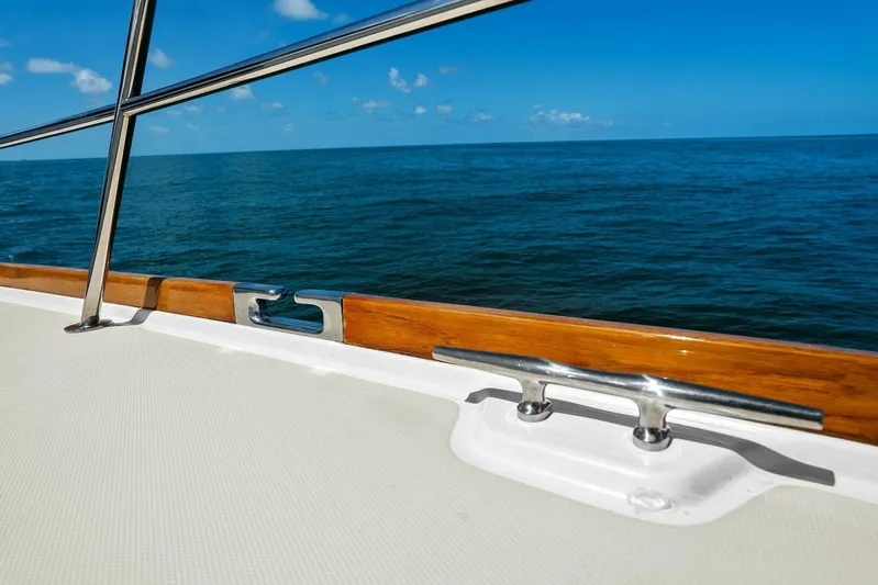 Rowe Boat Yacht Photos Pics 2018 Sabre 48 Salon Express yacht deck with ocean view.