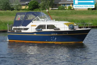 1985 Chris-Craft Catalina 35 DC