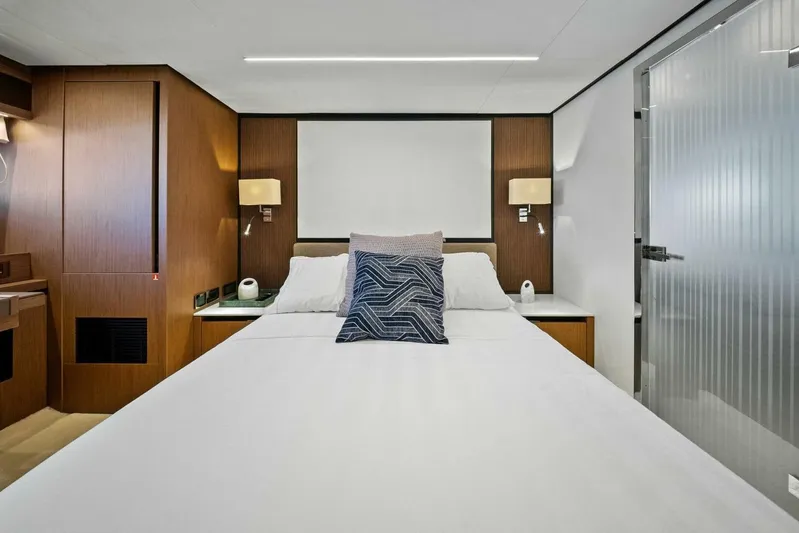 Charlotte Yacht Photos Pics 2023 Prestige X70 'Charlotte'