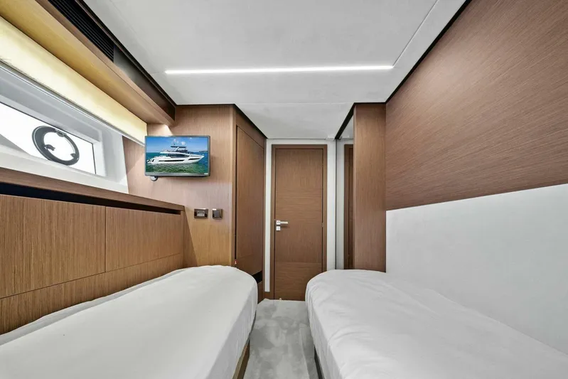 Charlotte Yacht Photos Pics 2023 Prestige X70 'Charlotte'