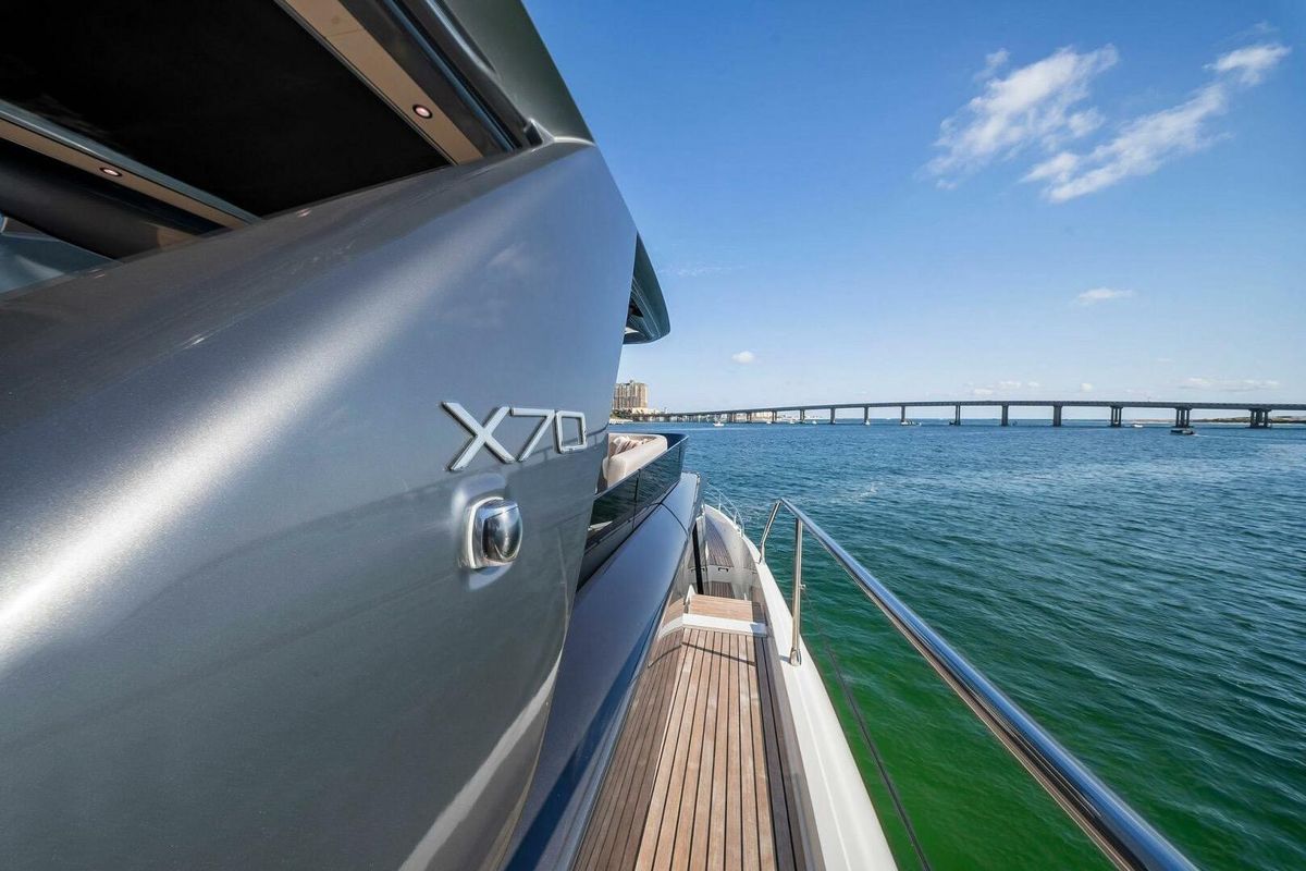 2023 Prestige 71 