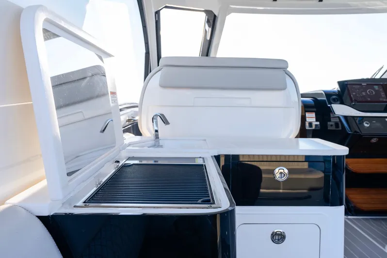 Donna Jane Yacht Photos Pics 