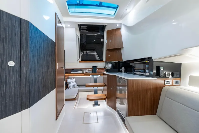 Donna Jane Yacht Photos Pics 