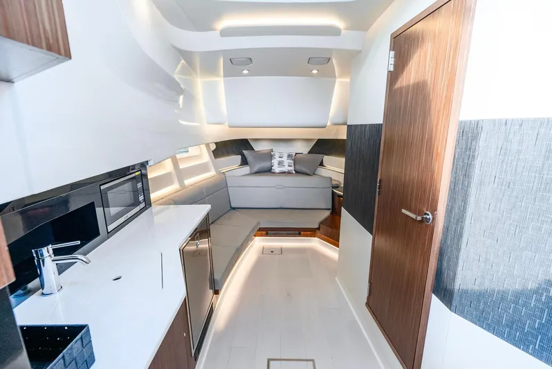 Donna Jane Yacht Photos Pics 