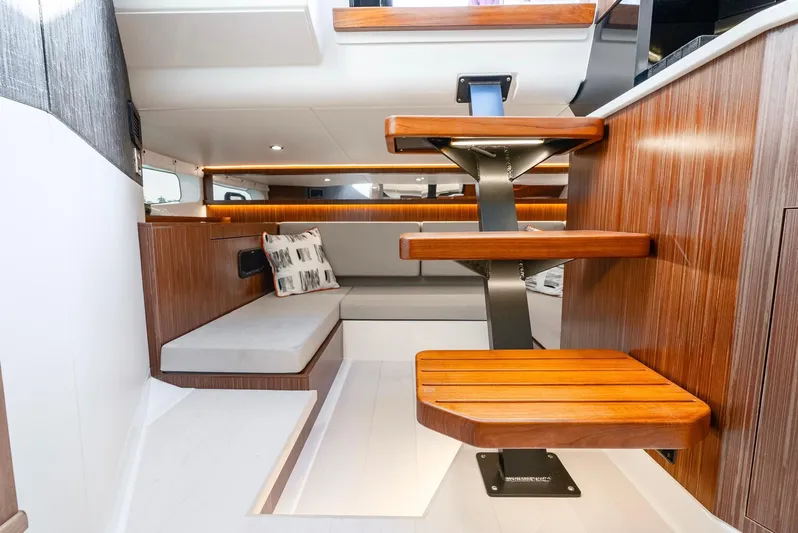 Donna Jane Yacht Photos Pics 