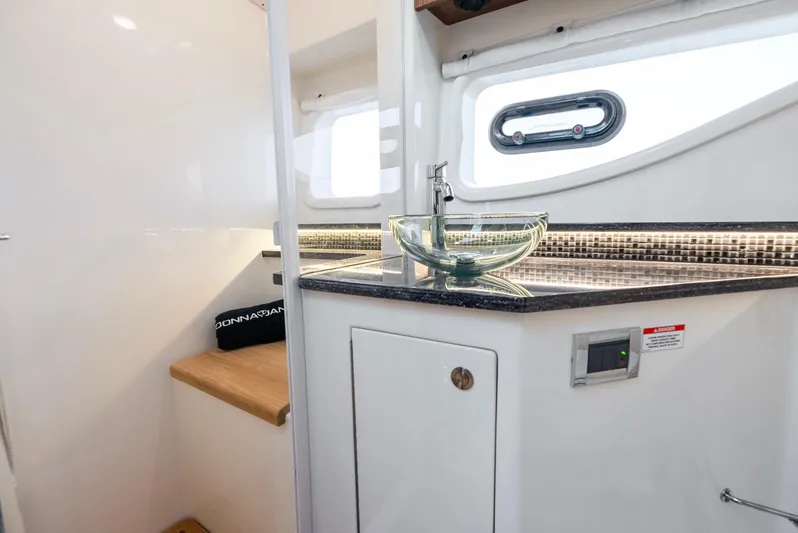 Donna Jane Yacht Photos Pics 