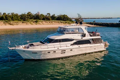 Hampton 680 Pilot house