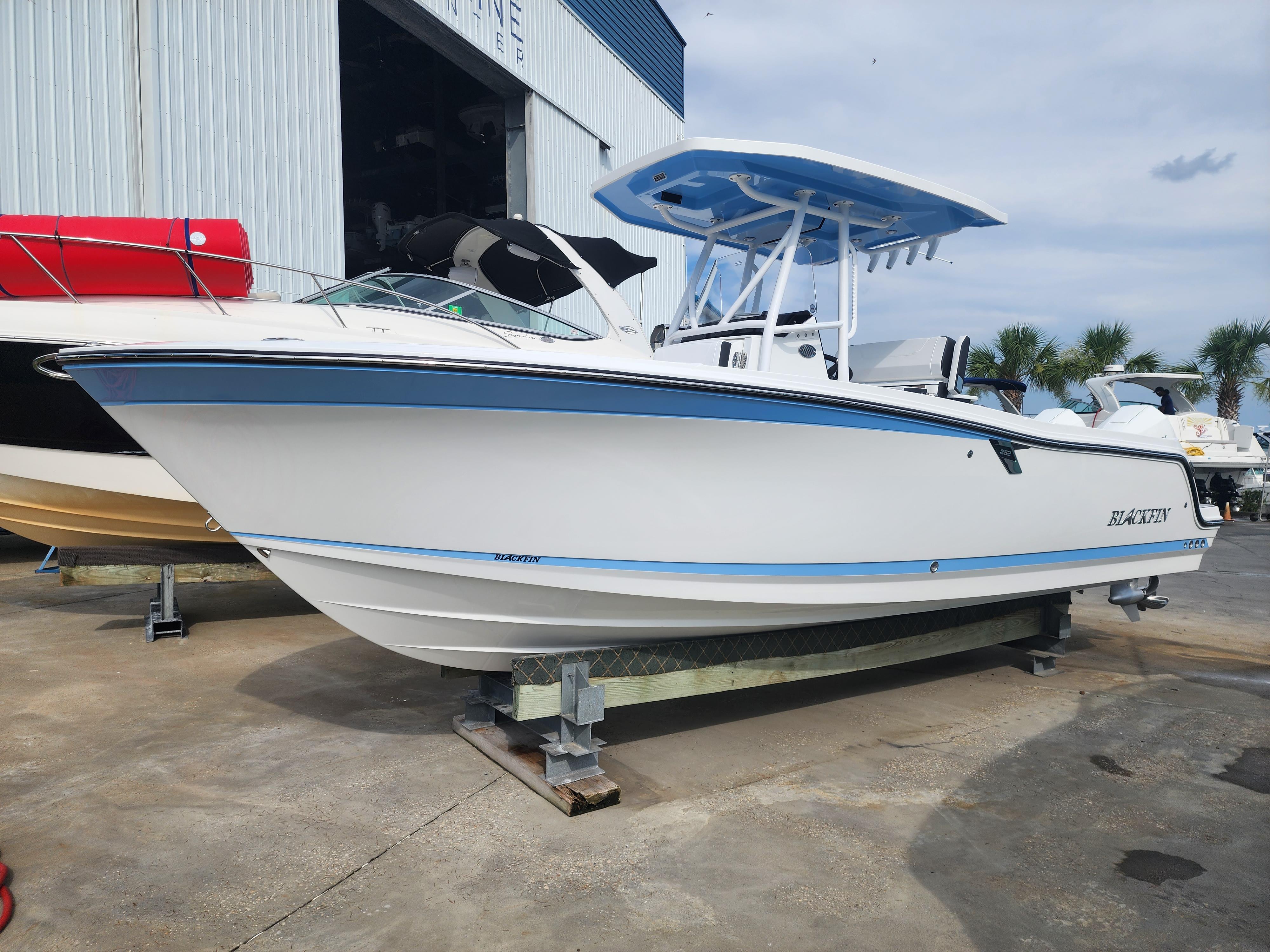 2023 Blackfin 252 CC Center Console Boote Kaufen - YachtWorld