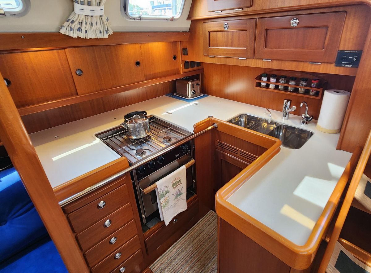 2006 Hallberg-Rassy 49 